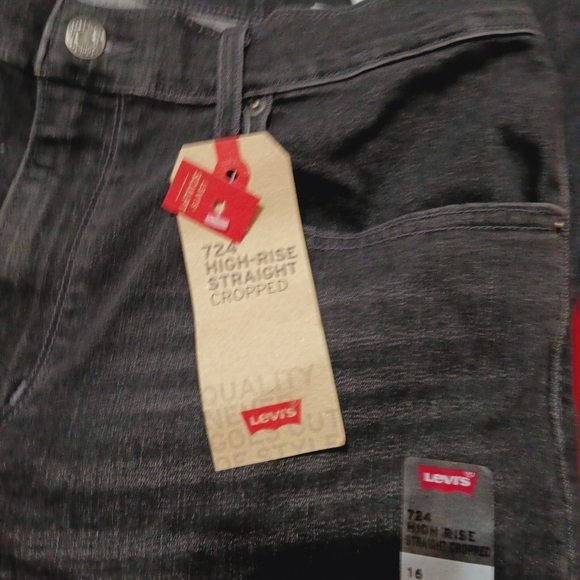 Levis 724 High Rise Straight Cropped Distressed Black Jeans, Size 16 - Picture 5 of 11